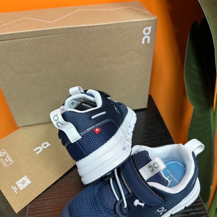 On Kids Running Sneakers – Kids Collection in Black