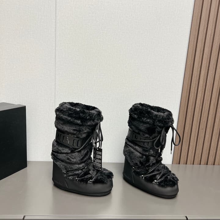 Moon Boot Fluffy Y2K Snow Boots – 2024FW in Black