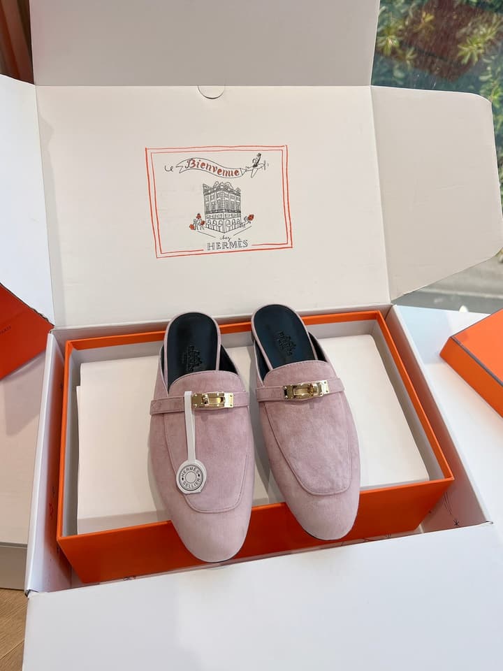 Hermès Mules Loafers – 2025 Spring/Autumn Collection in Dark Green Suede