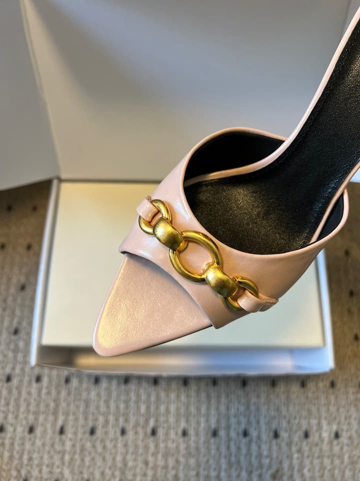 Saint Laurent Chain Pointed-Toe Heeled Mules – 26SS in Beige