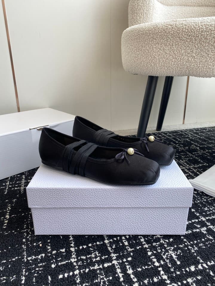 Dior Bow Pearl Ballet Flats – 2024 Spring/Summer Collection in Black