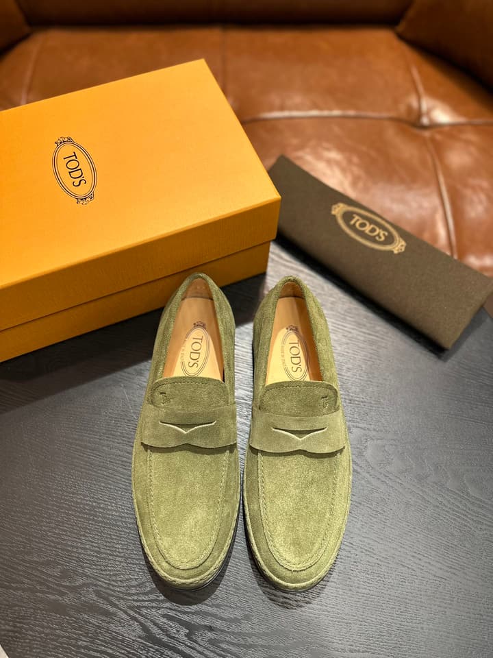 Tod's Gommino Calfskin Loafers in Charcoal Suede