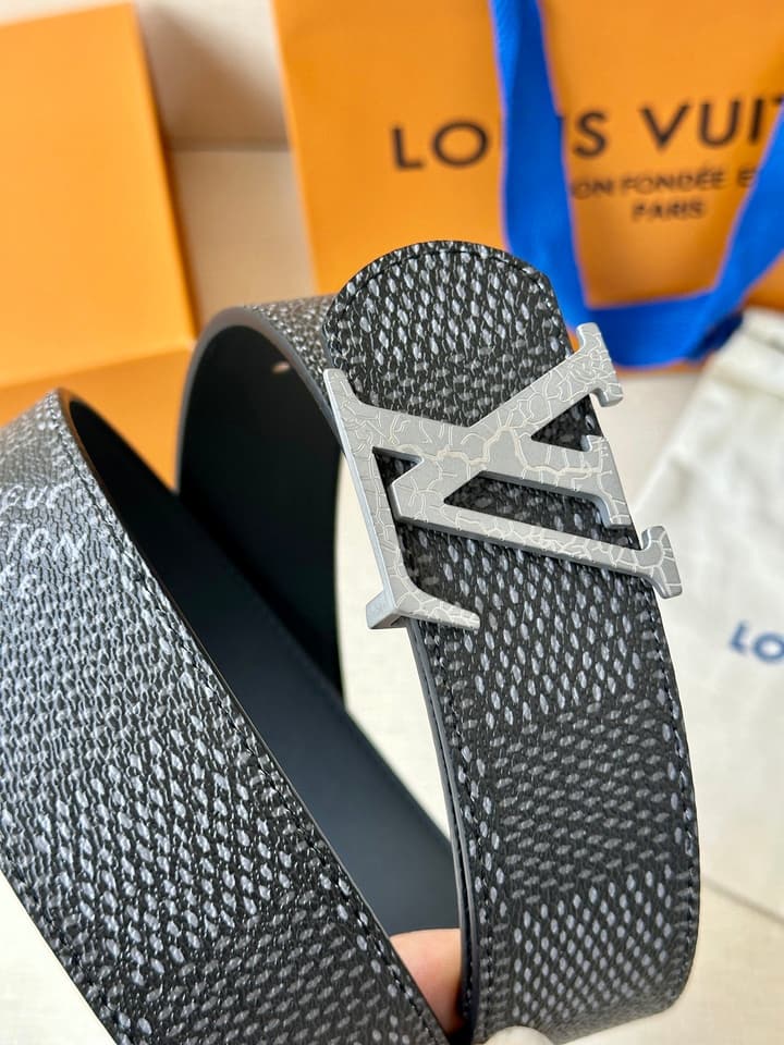 Louis Vuitton Dimension Monogram Reversible Belt in Gold Hardware