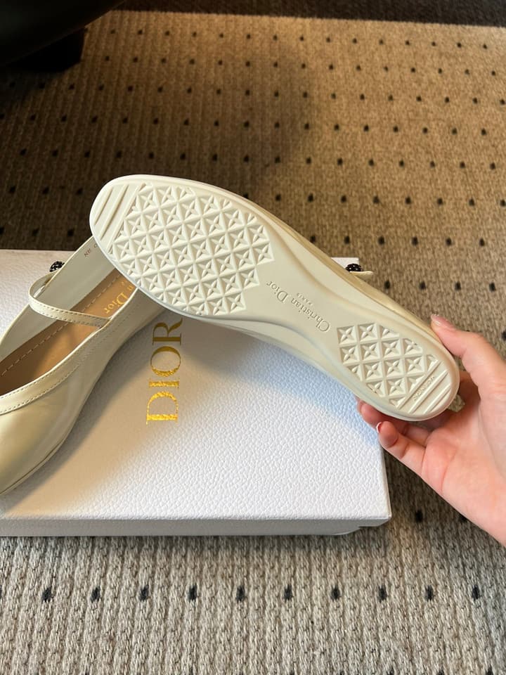 Dior Flat Mary Jane Shoes – 25SS in Black Patent Leather