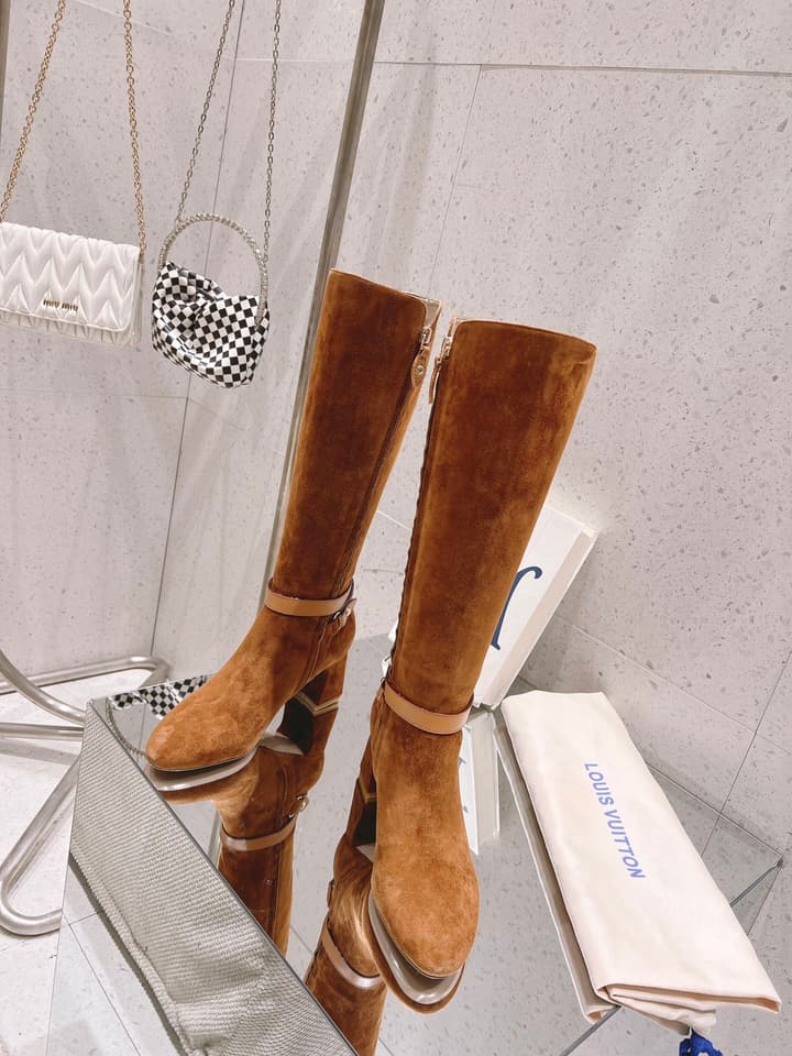 Louis Vuitton Parisienne Leather Knee-High Boots in Black Leather