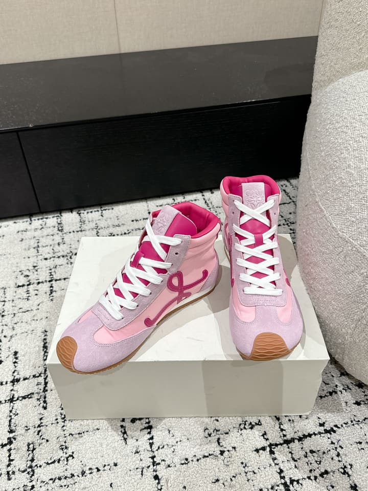 Loewe Flow Runner 2.0 Runway Sneakers – 25SS in All White With Gum Sole