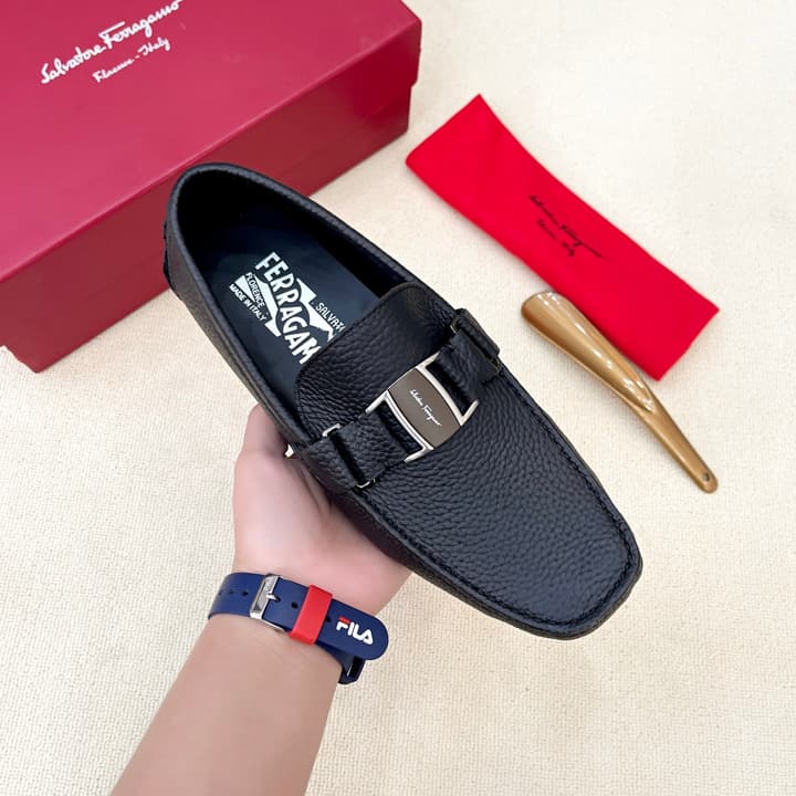 Ferragamo Men's Driving Loafers in Black Grained Gancini