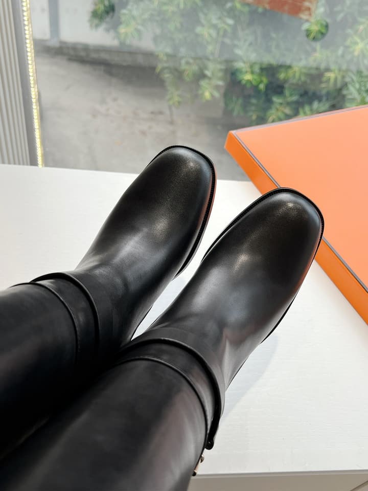 Hermès Classic Riding Boots – Autumn/Winter Collection – 2024 in Black
