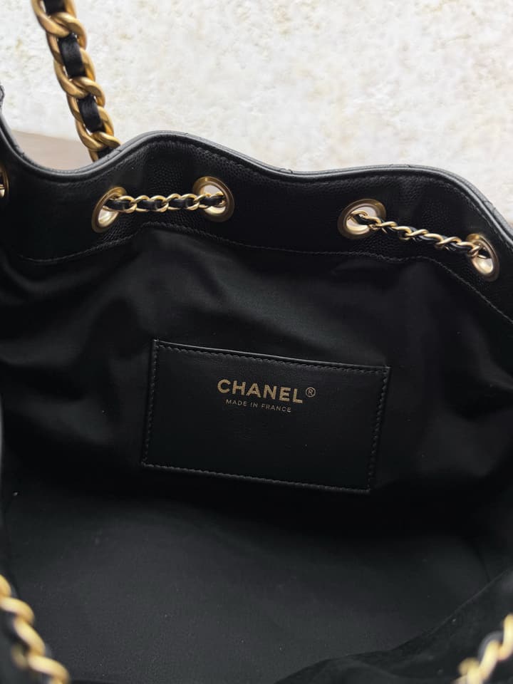 Chanel 25 Bag Small – Caviar Leather with Gold Hardware