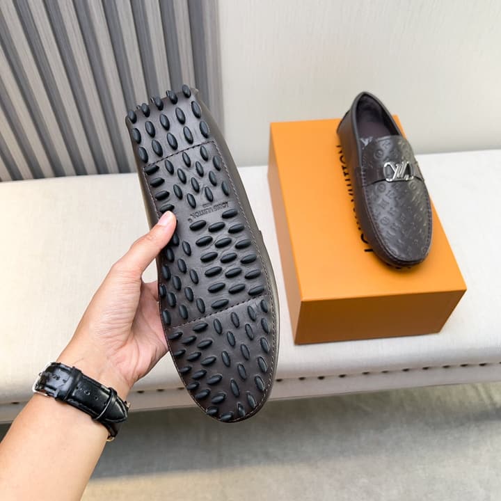 Louis Vuitton Pebbled Leather Driving Shoes in Black Textured Leather