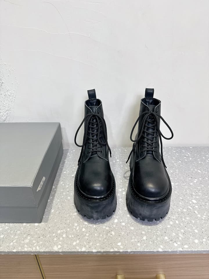 Balenciaga Platform Lace-Up Martin Boots – 25SS