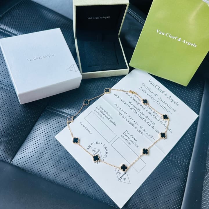 Van Cleef & Arpels Vintage Alhambra Gold Onyx Necklace – 2025 Collection