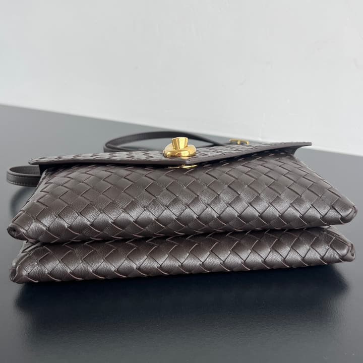 Bottega Veneta Knot Lock Crossbody Bag – 2025 Early Spring in Black Woven