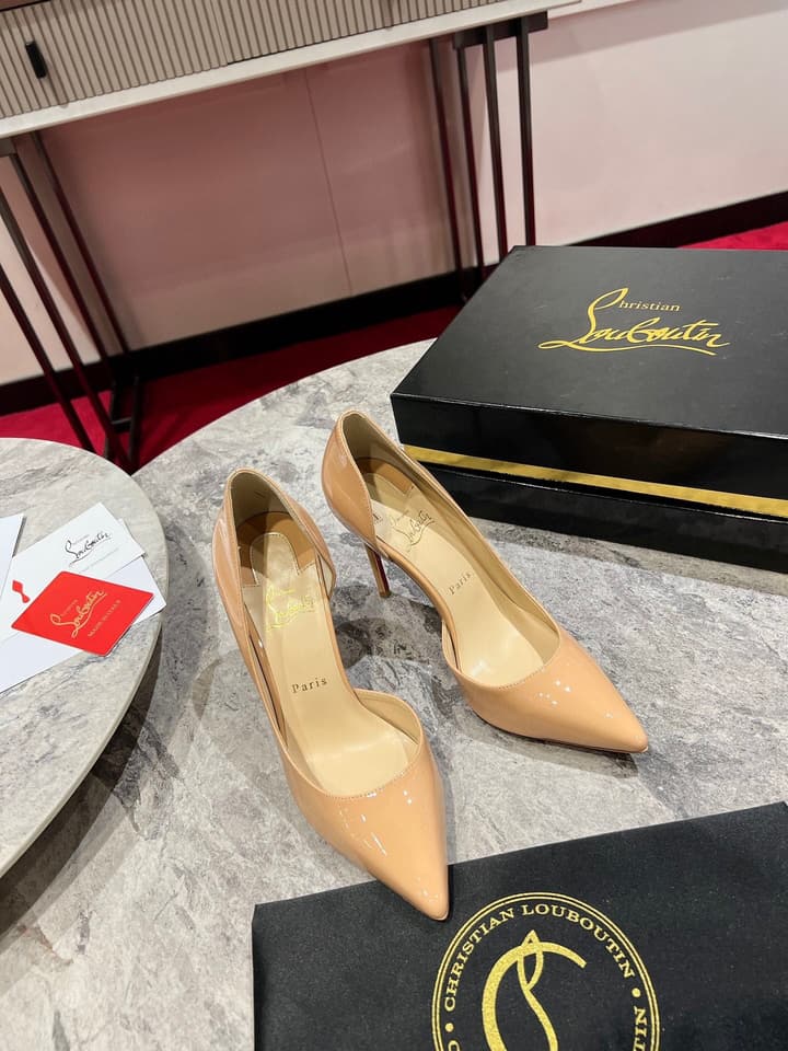 Christian Louboutin Classic Kate Side Cut-Out Pumps in Black Patent