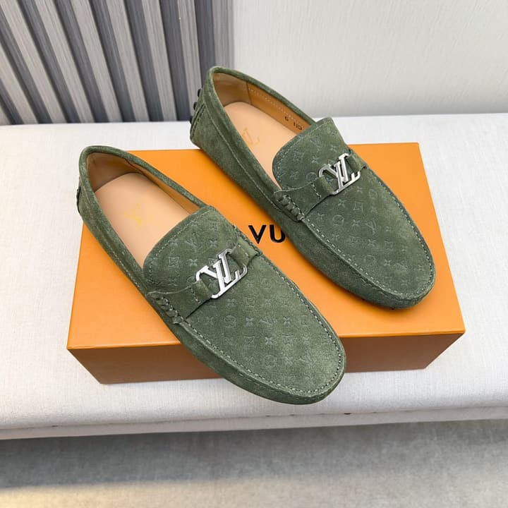 Louis Vuitton Pebbled Leather Driving Shoes in Black Textured Leather