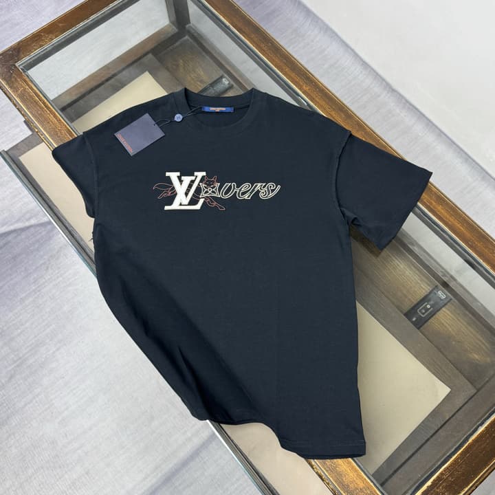 Louis Vuitton Embroidered Logo Oversized T-Shirt – Summer Collection – 26SS in Apricot Colorful LV Lovers