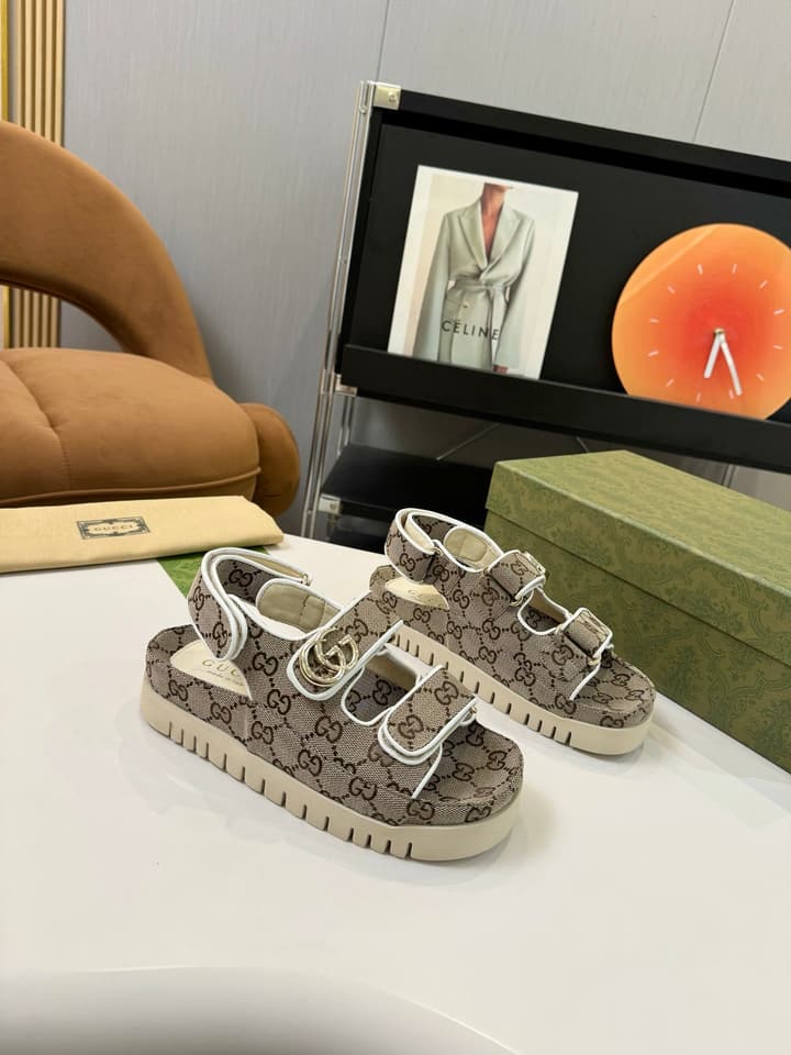 Gucci Velcro Platform Sandals – 2025 Collection in Beige Gg Monogram