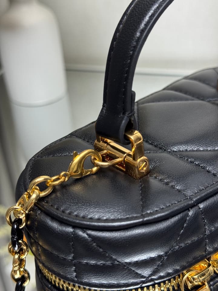 Dior 30 Montaigne Mini Vanity Case in Black Quilted Lambskin