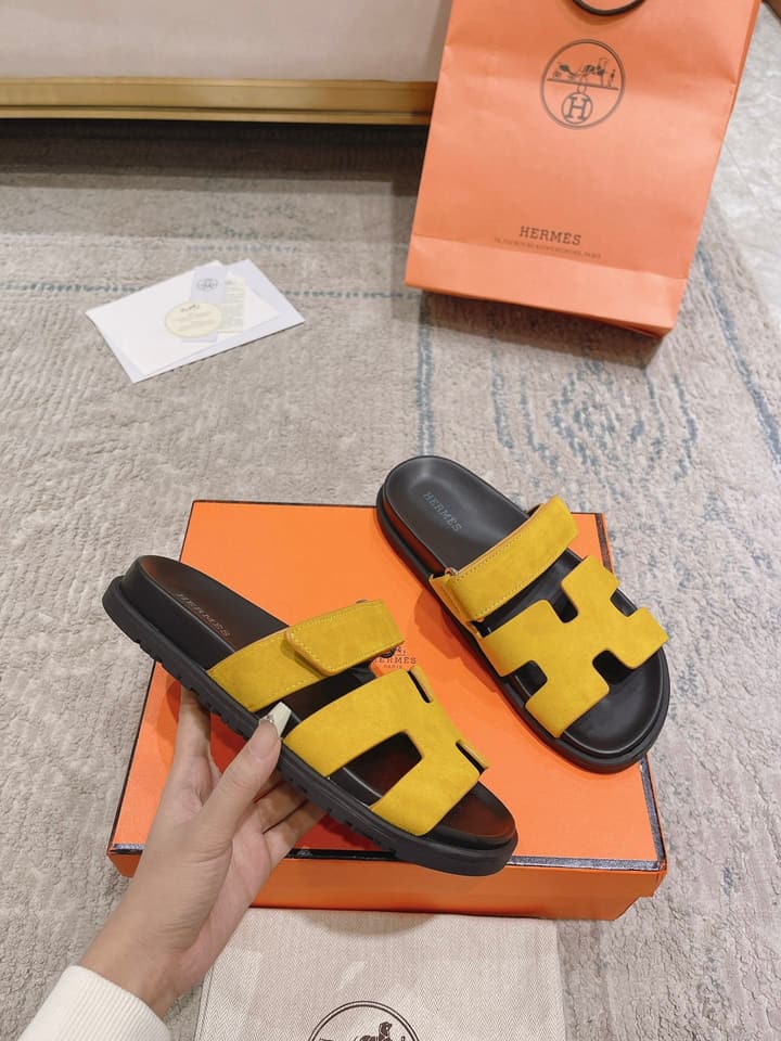 Hermès Chypre Calfskin Slides – 2023SS in Denim Blue