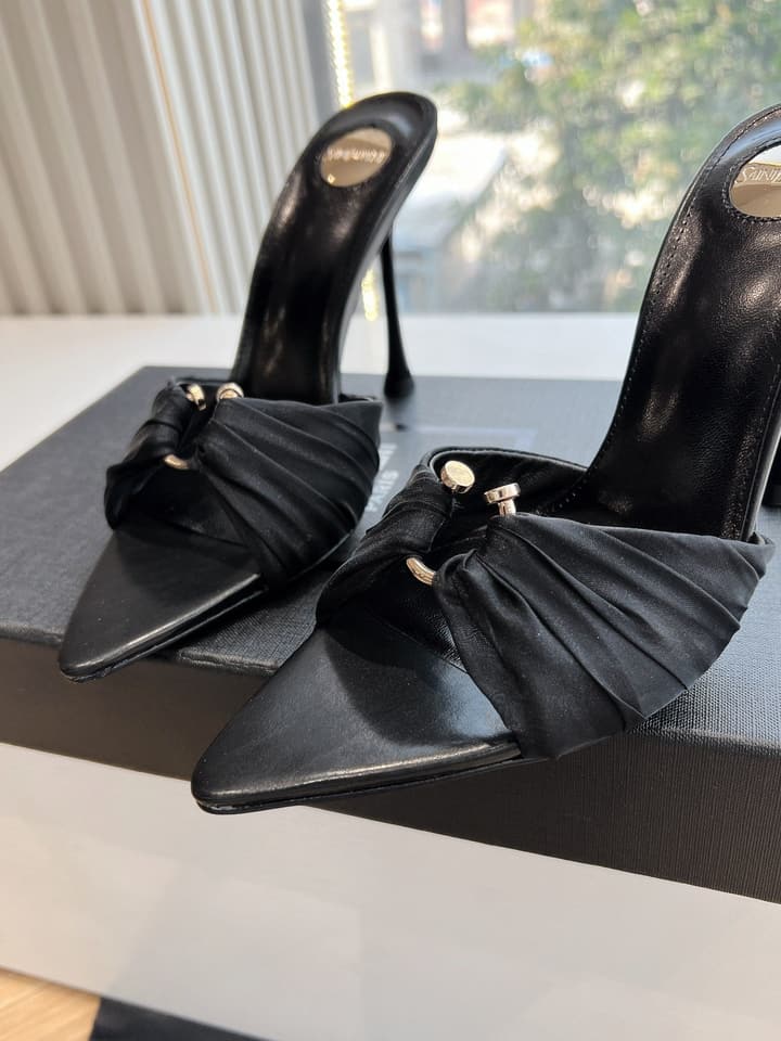 Saint Laurent Lee Metal Chain Pointed-Toe Pumps in Black Satin