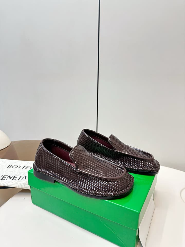 Bottega Veneta Daddy Loafer in Dark Brown