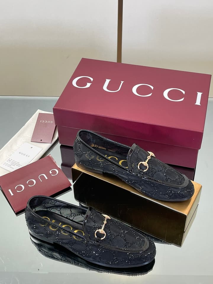 Gucci Patent Leather GG Crystal Loafers – FW25 in Black Patent Crystal Gg