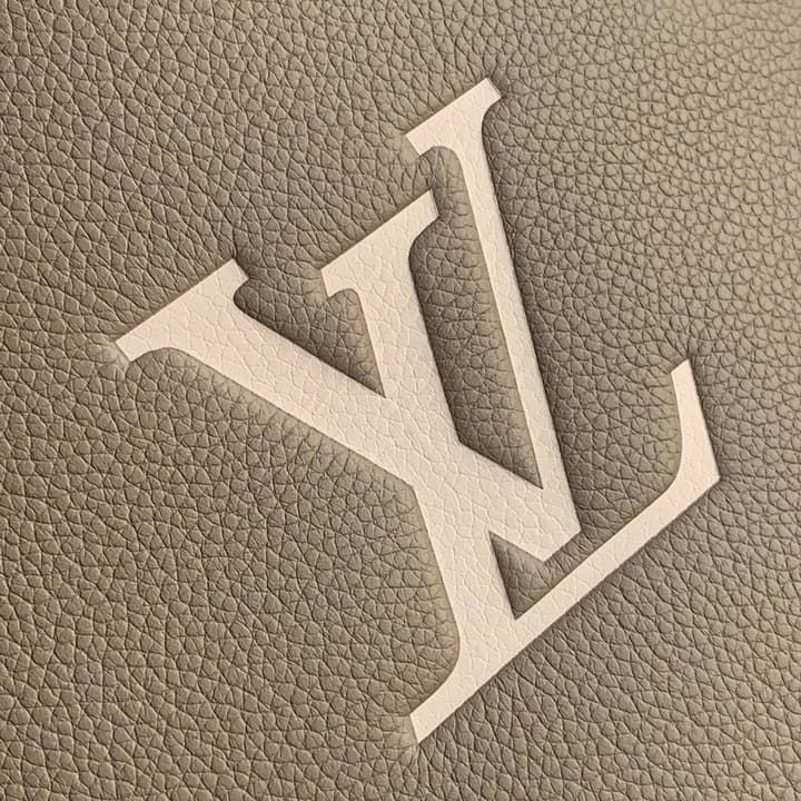 Louis Vuitton ONTHEGO Medium Monogram Tote Bag in Black Monogram With Red Interior