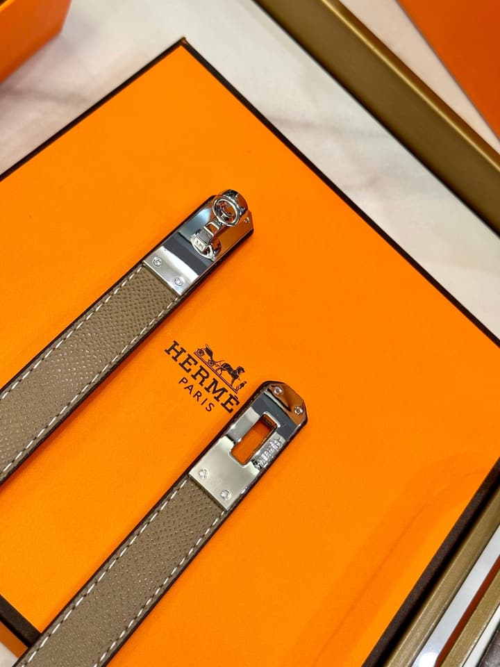 Hermès Slim Leather Belt – 2.0cm in Black With Silver Buckle