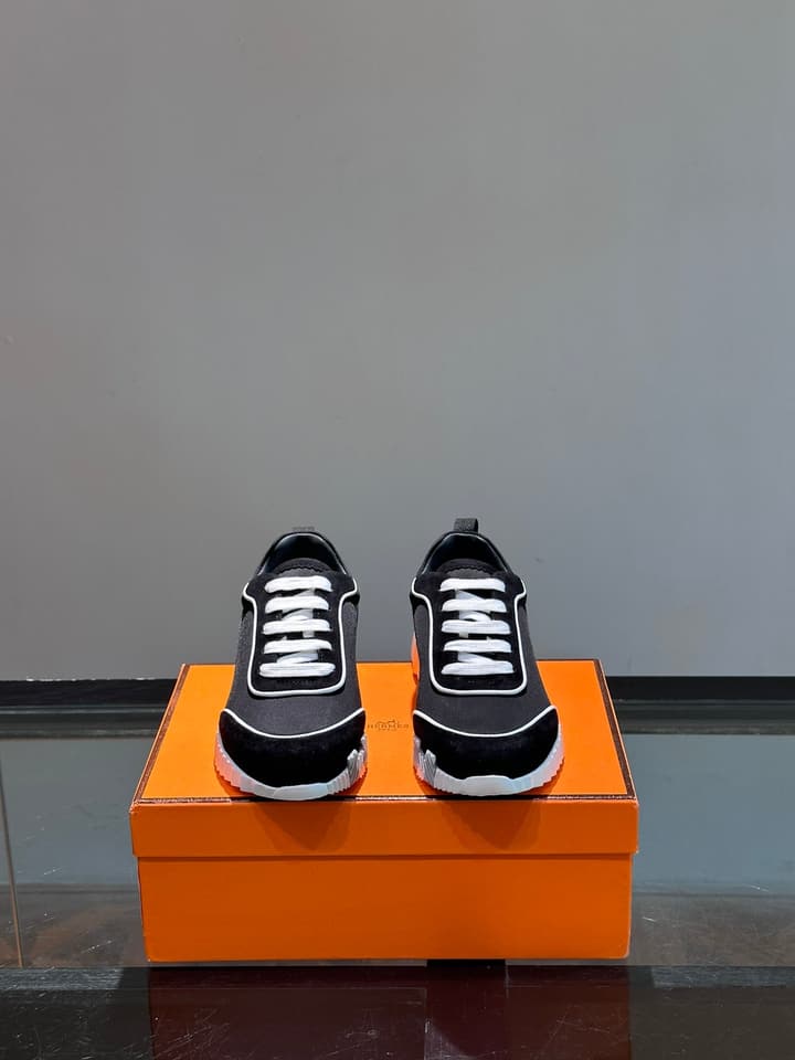 Hermès Bouncing Unisex Sneakers in Black