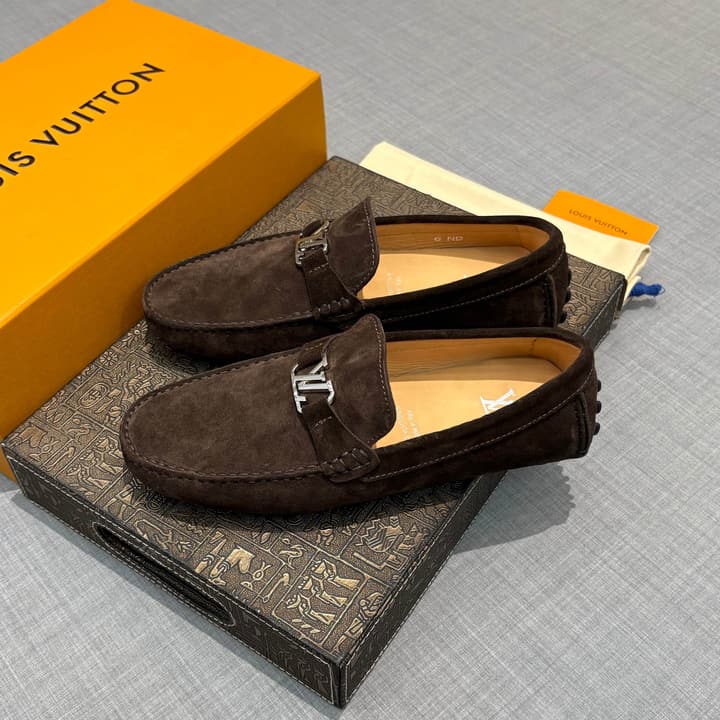 Louis Vuitton Men's Suede Driving Shoes in Black Suede