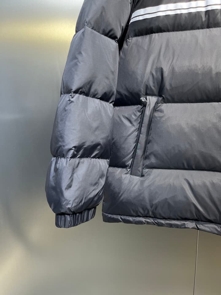 Gucci 1985 Autumn/Winter Down Jacket in Gold