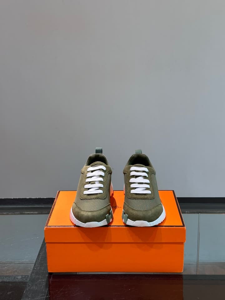 Hermès Bouncing Unisex Sneakers in Black