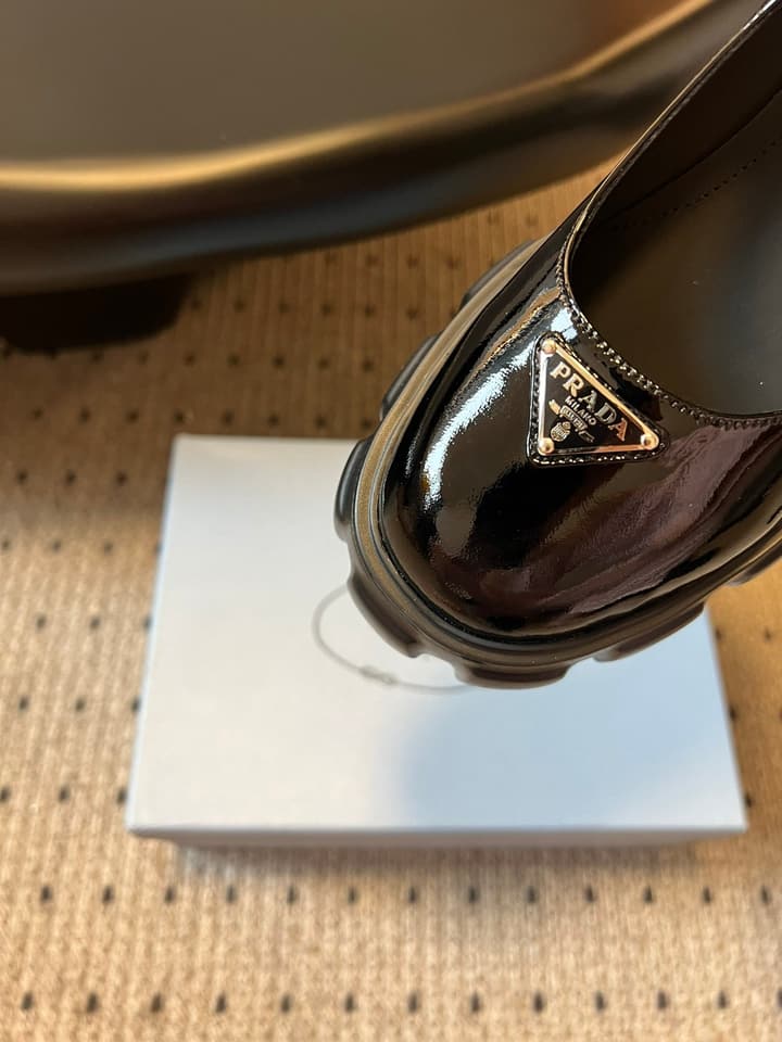 Prada Thick-Soled Mary Jane Shoes – 25SS in Glossy Black
