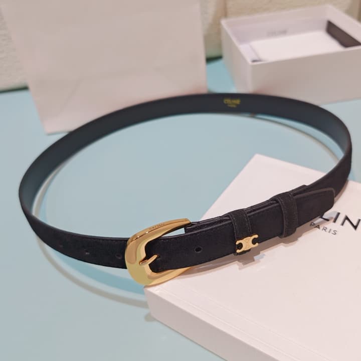 Celine 2.5cm Reversible Cowhide Belt in Classic Black