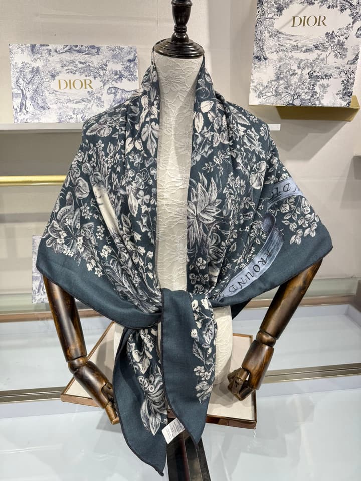 Dior Cashmere Silk Square Scarf – 2025 Collection in Cream Multi-floral