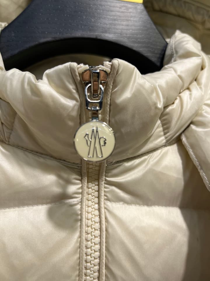 Moncler Waist-Cinching Hooded Down Jacket – Autumn/Winter Collection in Gold