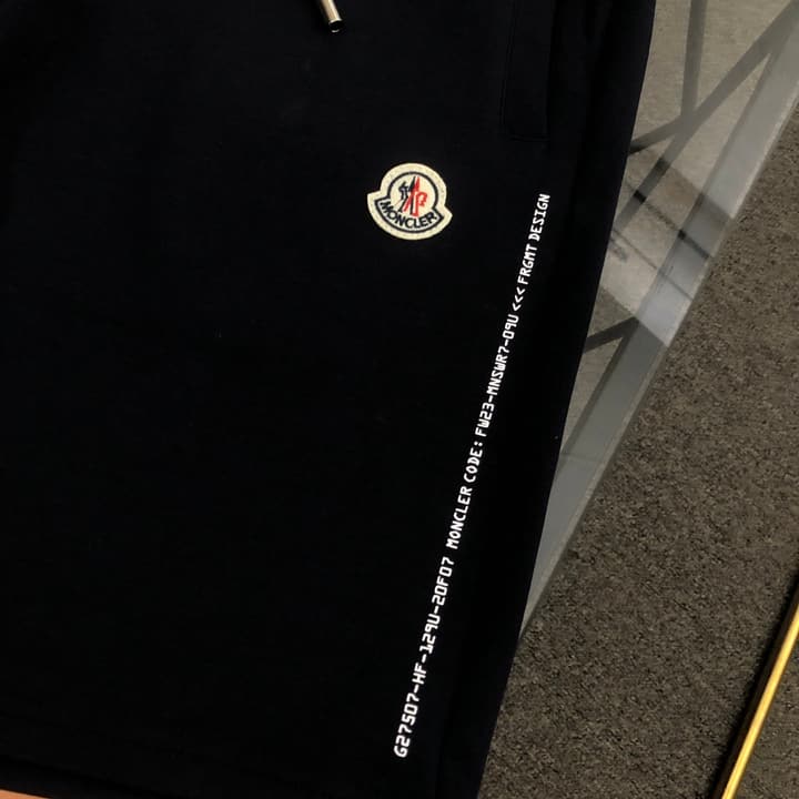 Moncler Spliced Logo Casual Shorts – 2026SS in Classic Black