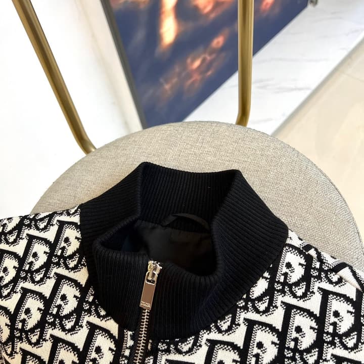 Gucci GG Logo Knit Zip Jacket – 2025FW in Black Monogram Knit