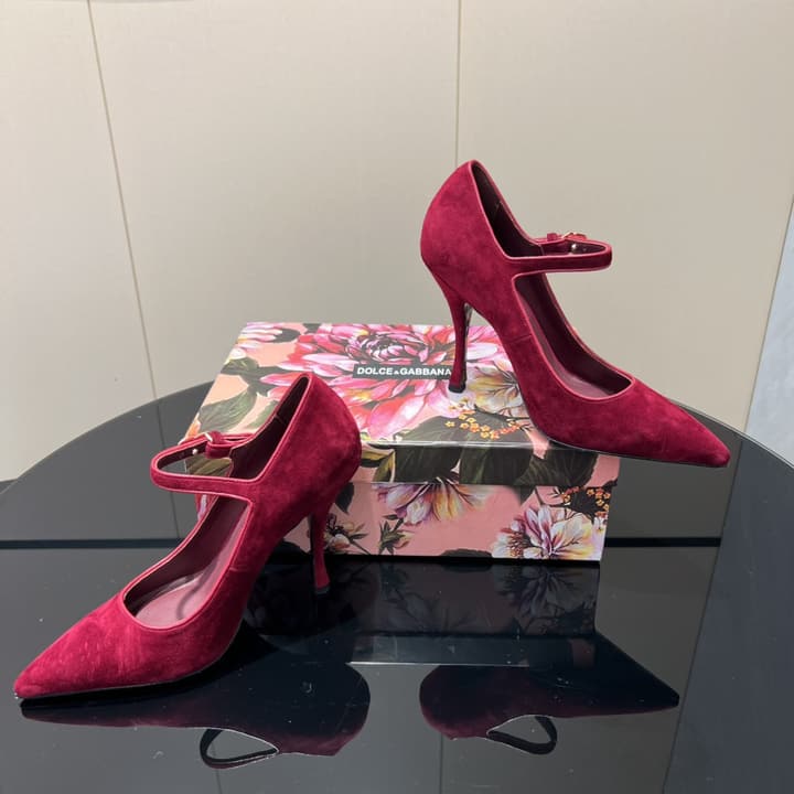 Dolce & Gabbana Pointed Toe Cross-Strap Pumps – 25FW in Black Patent