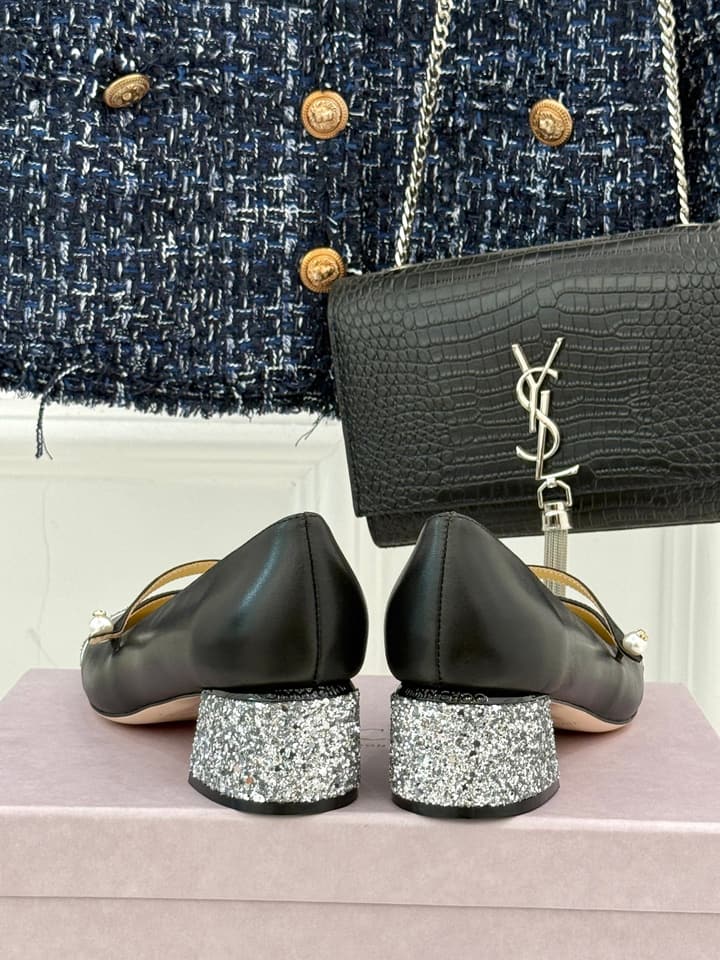 Jimmy Choo Color-block Pearl Mary Jane Heels – 25FW in Black Bow Detail