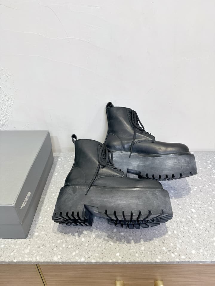 Balenciaga Platform Lace-Up Martin Boots – 25SS