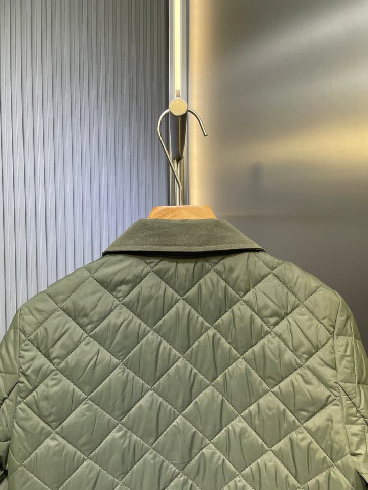 Moncler Quilted Padded Jacket – 2025 Collection in Black Quilted