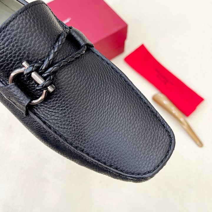 Ferragamo Men's Driving Loafers in Black Grained Gancini