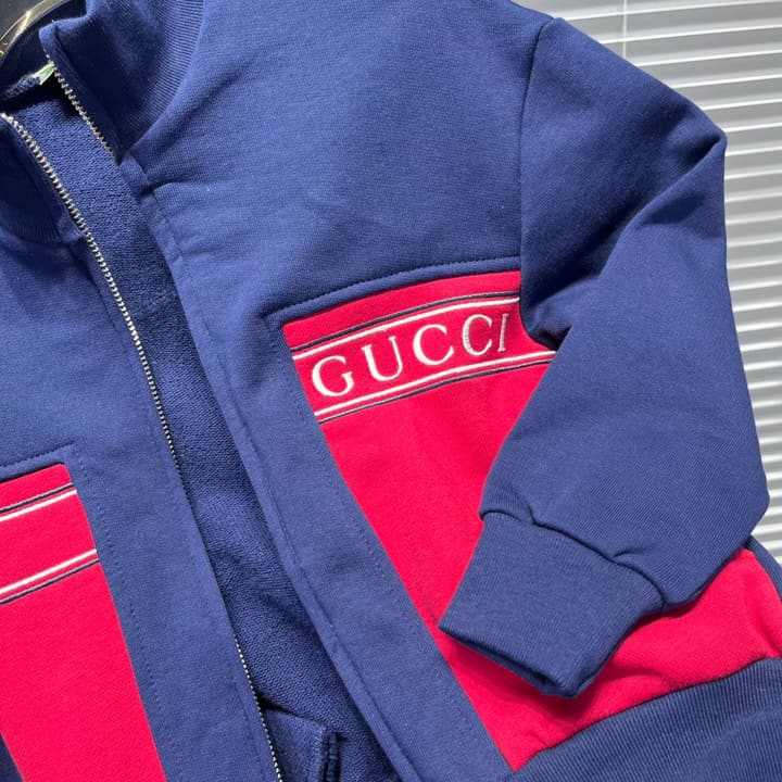 Gucci Kids Color-block Tracksuit – Kids Collection in Navy And Red Spliced Tracksuit
