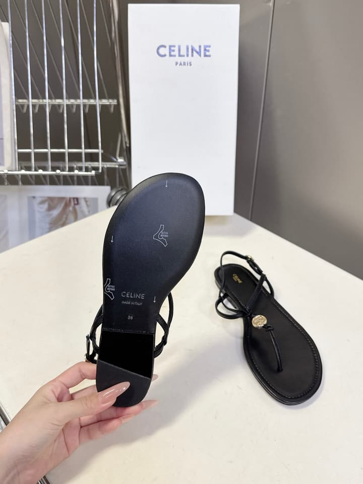 Celine Triomphe T-Strap Flat Sandals – Spring/Summer Collection in Black