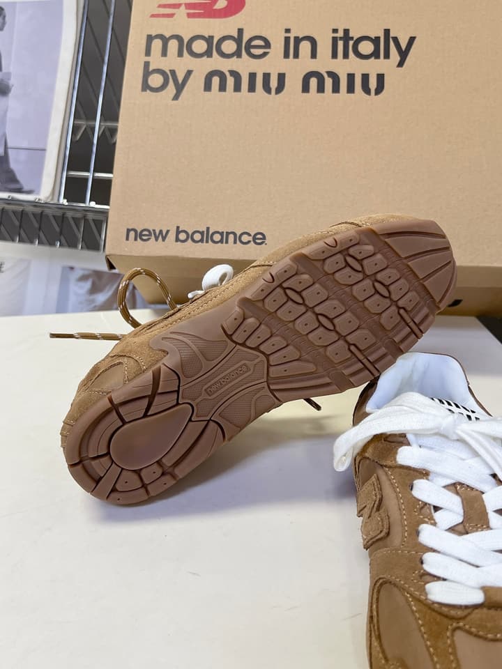 Miu Miu x New Balance 530 SL Sneakers