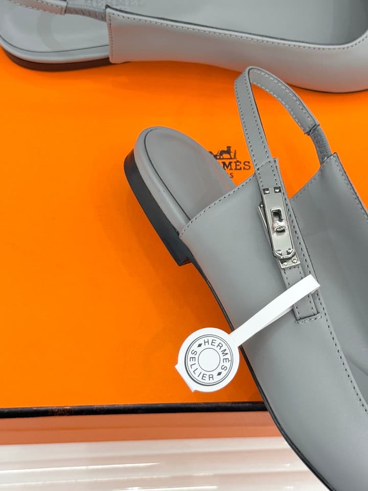 Hermès Kelly Buckle Pointed Toe Flat Sandals in Cream Beige