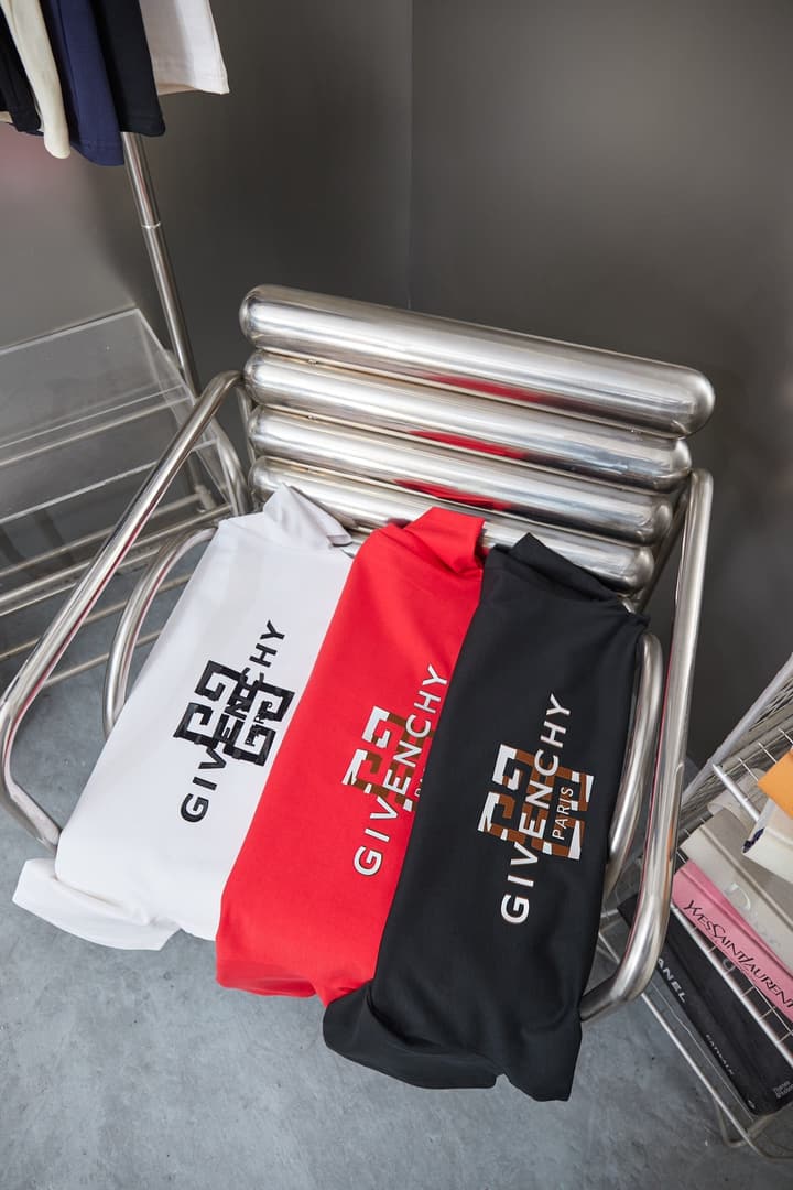 Givenchy Classic Logo Short-Sleeve T-Shirt – 26SS in Black