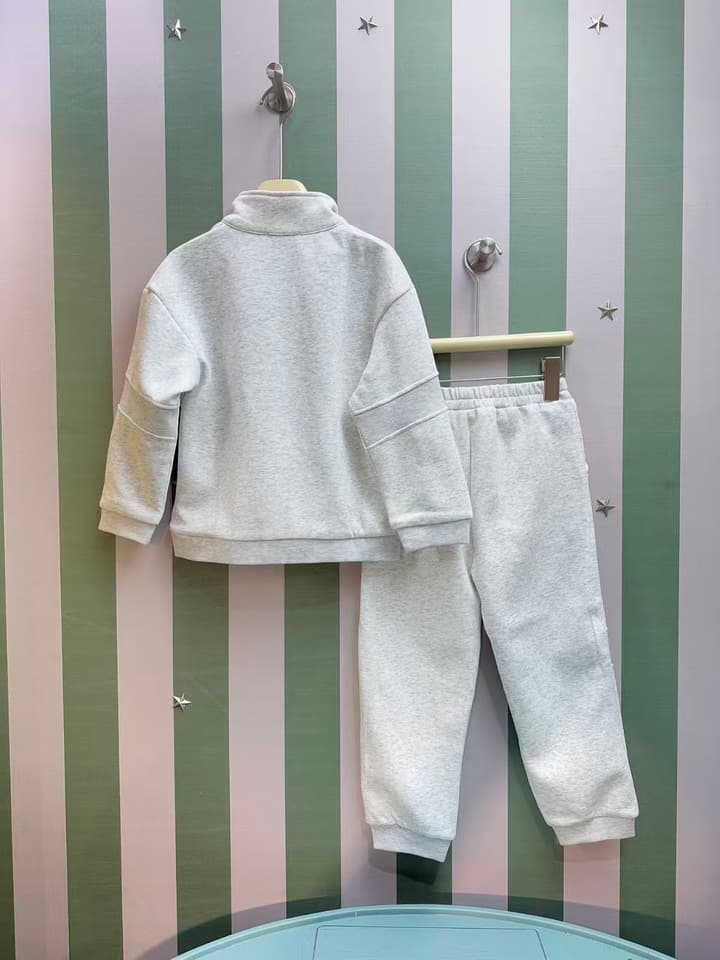 Dior Kids Stand-Collar Sweatshirt and Pants Set – Kids Collection – 25FW in Deep Navy Set