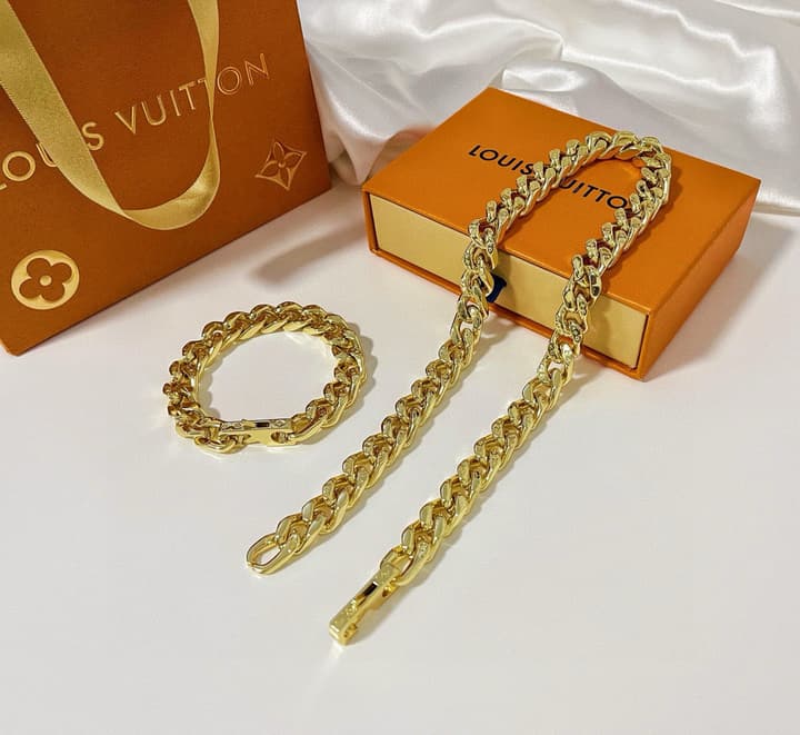 Louis Vuitton Monogram Chain Links Bracelet